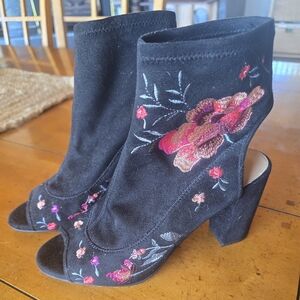 INC International Concepts Kayden2 embroidered microsuede booties. Size 7